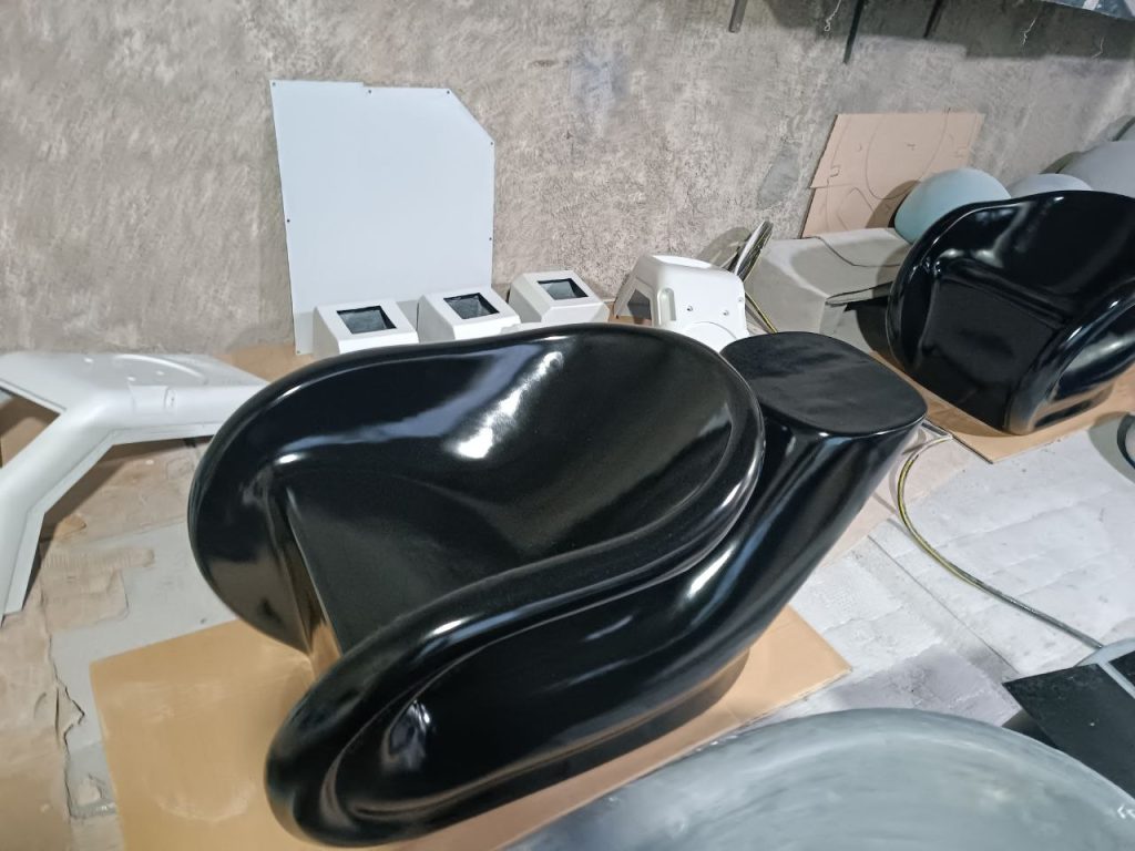 سرشور آرایشگاه زنانه و مردانه